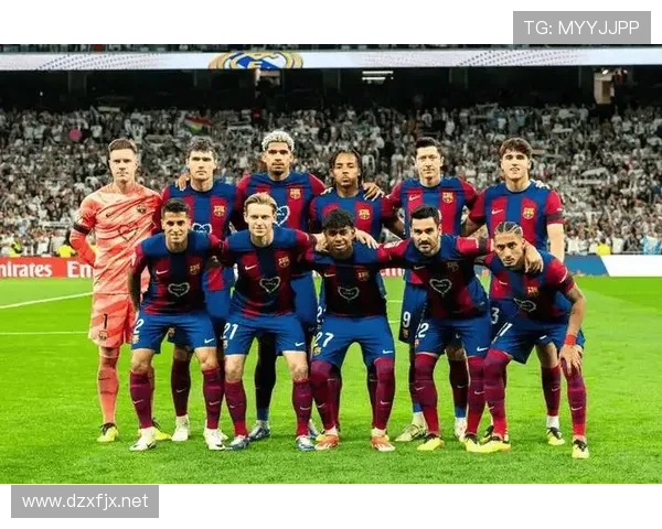 巴萨防线稳定性问题持续显现,球队近期表现波动加剧对赛季走势影响 巴萨防线稳定性问题持续显现,球队近期表现波动加剧对赛季走势影响