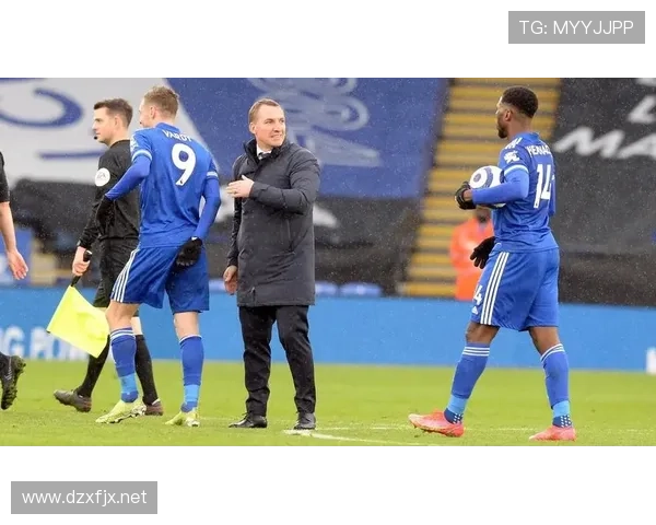 内维斯在英超强强对话中的中场战术价值解析