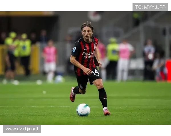 莫德里奇的长短传调度与比赛阅读解析